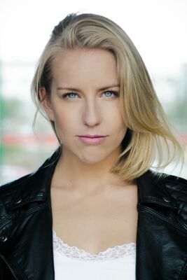 Katrin Annalena Merkl - Profilbild 1 Katrin Annalena Merkl - Profilbild 1
