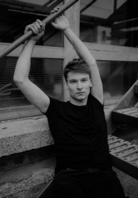 Niklas Schurz - Profilbild 4 Niklas Schurz - Profilbild 4