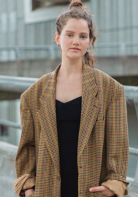 Franziska Baumeister - Profilbild 2 Franziska Baumeister - Profilbild 2