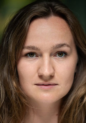 Leona Holzki - Profilbild 1 Leona Holzki - Profilbild 1