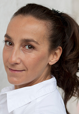 Elif Veyisoglu - Profilbild 1 Elif Veyisoglu - Profilbild 1