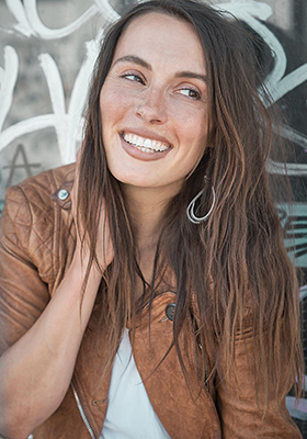 Christine Winter - Profilbild 1 Christine Winter - Profilbild 1