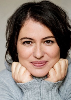 Esther Zimmering - Profilbild 2 Esther Zimmering - Profilbild 2