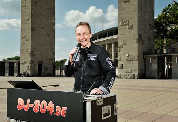 DJ-804 - Musik & Moderation - Profilbild 5 DJ-804 - Musik & Moderation - Profilbild 5