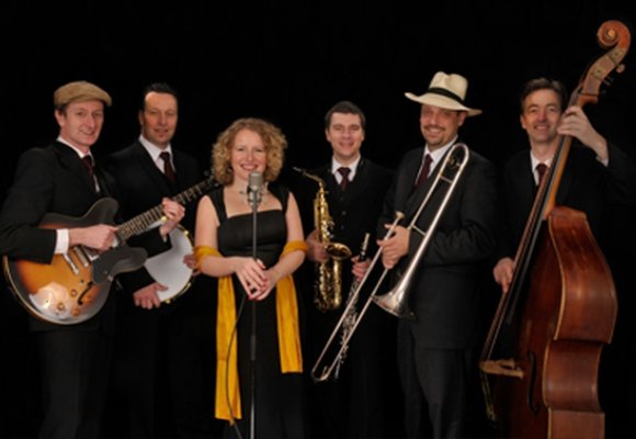 East Star Band - Profilbild 2 East Star Band - Profilbild 2