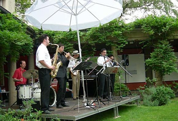 Ginzburg Dynastie – Jiddisch Swing Orchestra (mit Soundprobe und Video) - Profilbild 4 Ginzburg Dynastie – Jiddisch Swing Orchestra (mit Soundprobe und Video) - Profilbild 4