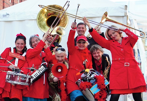 VENUSmarsBRASS - Profilbild 1 VENUSmarsBRASS - Profilbild 1
