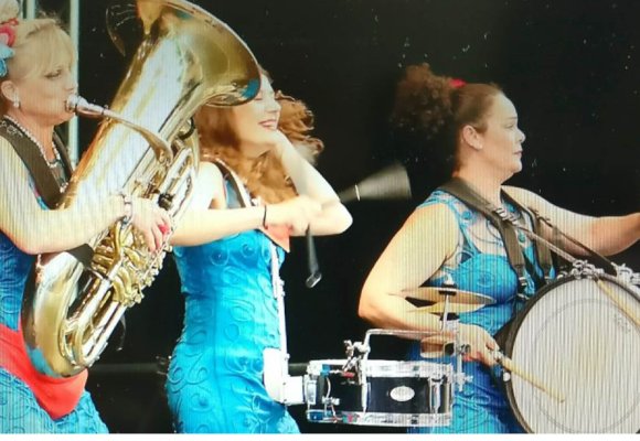 VENUSmarsBRASS - Profilbild 4 VENUSmarsBRASS - Profilbild 4