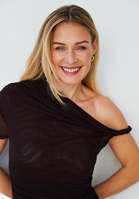 Alexandra Ho. - Profilbild 1 Alexandra Ho. - Profilbild 1