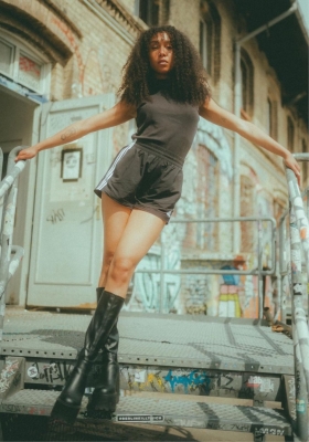 Alisia R. - Profilbild 2 Alisia R. - Profilbild 2
