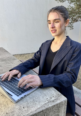 Antonia H. - Profilbild 4 Antonia H. - Profilbild 4