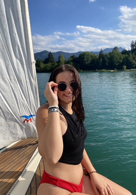Antonia M. - Profilbild 8 Antonia M. - Profilbild 8