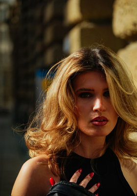 Dilay I. - Profilbild 8 Dilay I. - Profilbild 8
