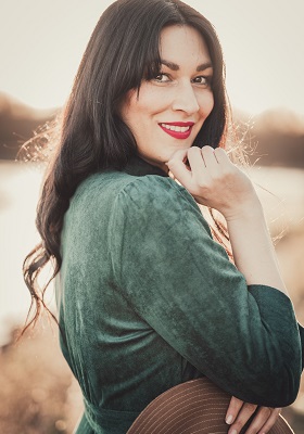 Zoi N. - Profilbild 3 Zoi N. - Profilbild 3