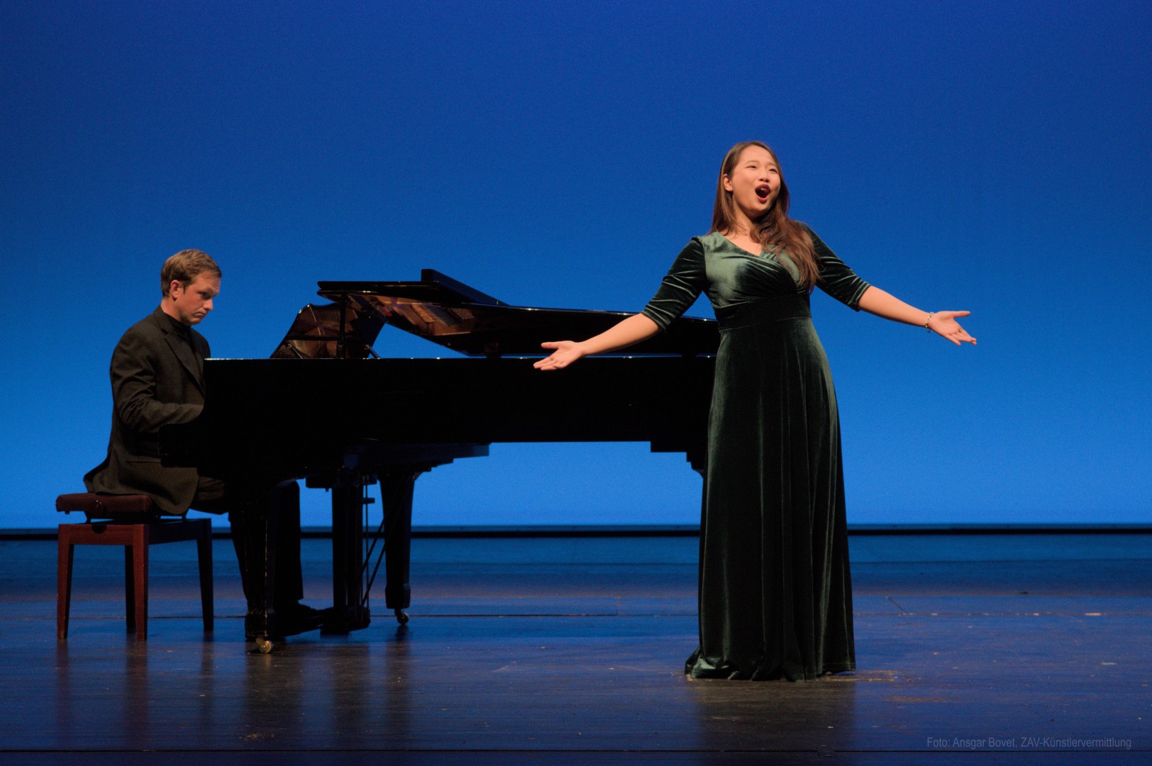 Sängerin D. Fu beim Opern Nachwuchsvorsingen (Quelle: Foto von Ansgar Bovet, ZAV-Künstlervermittlung) Sängerin D. Fu beim Opern Nachwuchsvorsingen